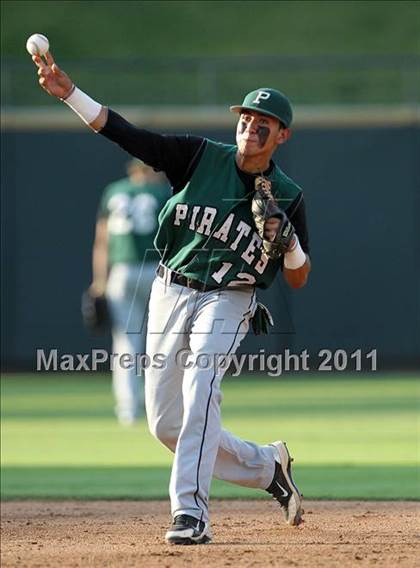 Thumbnail 3 in Calallen vs. Poteet (UIL 4A Semifinal) photogallery.