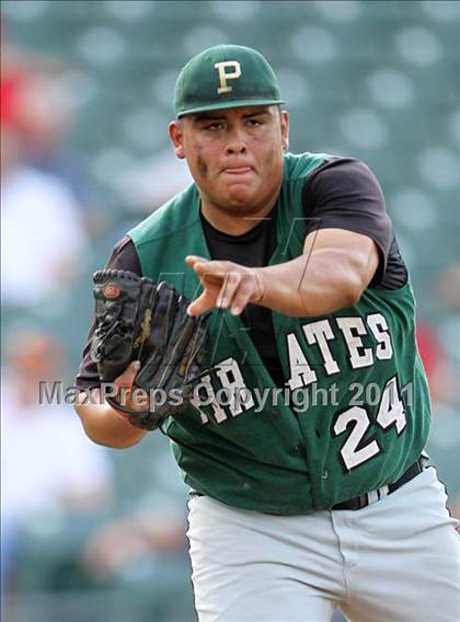 Thumbnail 2 in Calallen vs. Poteet (UIL 4A Semifinal) photogallery.
