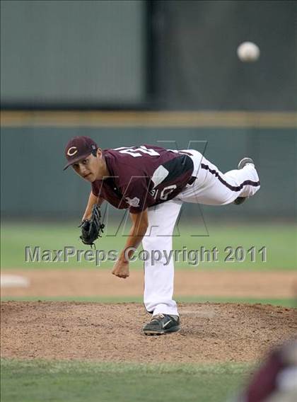 Thumbnail 3 in Calallen vs. Poteet (UIL 4A Semifinal) photogallery.