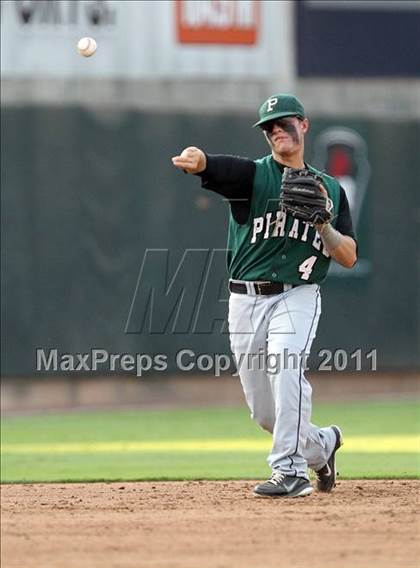 Thumbnail 2 in Calallen vs. Poteet (UIL 4A Semifinal) photogallery.