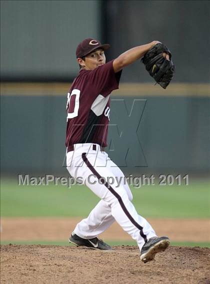 Thumbnail 1 in Calallen vs. Poteet (UIL 4A Semifinal) photogallery.