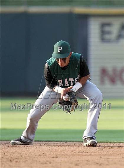 Thumbnail 2 in Calallen vs. Poteet (UIL 4A Semifinal) photogallery.