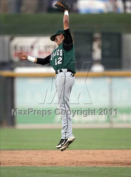 Thumbnail 1 in Calallen vs. Poteet (UIL 4A Semifinal) photogallery.