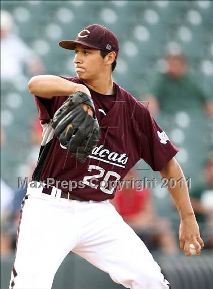 Thumbnail 3 in Calallen vs. Poteet (UIL 4A Semifinal) photogallery.