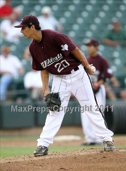 Thumbnail 3 in Calallen vs. Poteet (UIL 4A Semifinal) photogallery.