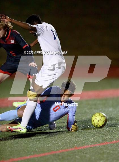 Thumbnail 1 in Martin vs Jesuit (UIL 6A Bi-District Playoff) photogallery.