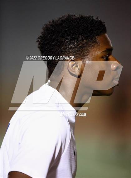 Thumbnail 3 in Martin vs Jesuit (UIL 6A Bi-District Playoff) photogallery.