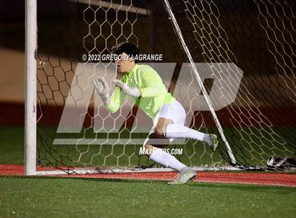 Thumbnail 1 in Martin vs Jesuit (UIL 6A Bi-District Playoff) photogallery.