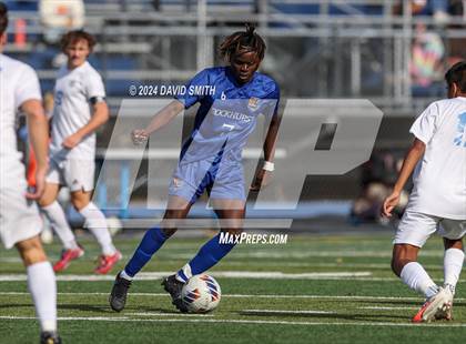 Thumbnail 3 in Glendale @ Rockhurst (MSHSAA Class 4 Quarterfinal) photogallery.