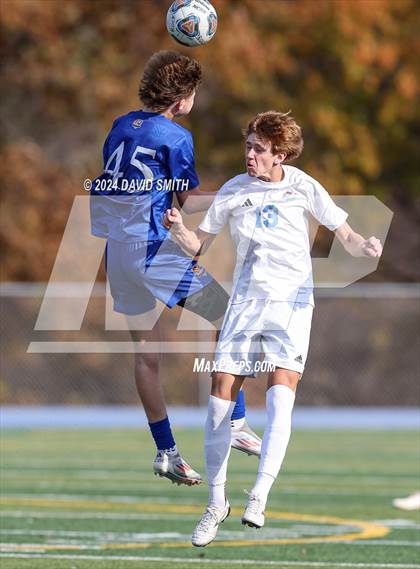 Thumbnail 2 in Glendale @ Rockhurst (MSHSAA Class 4 Quarterfinal) photogallery.