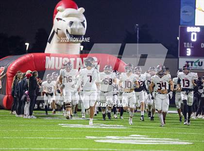 Thumbnail 2 in Mustang @ Edmond Memorial photogallery.