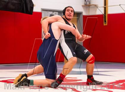 Thumbnail 1 in Washington-Lee vs Woodson (Marshall) photogallery.