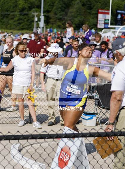 Thumbnail 3 in Class 4 Shot Put (MSHSAA State Championship) photogallery.