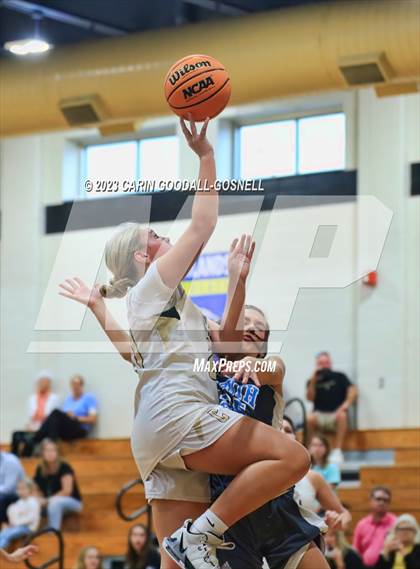 Thumbnail 1 in South Lenoir @ Croatan photogallery.