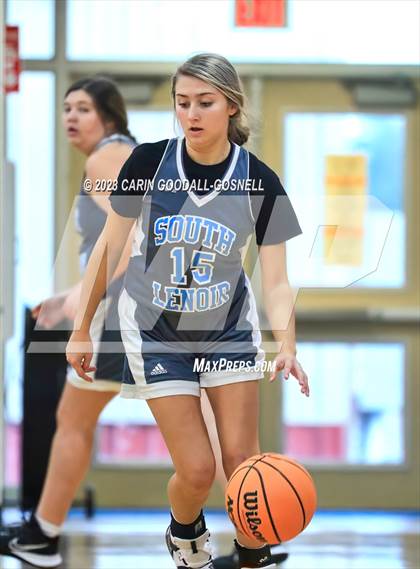 Thumbnail 3 in South Lenoir @ Croatan photogallery.