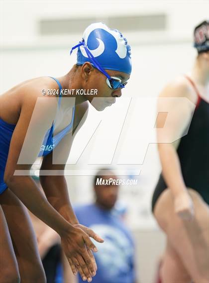 Thumbnail 2 in Lamphere vs. L'Anse Creuse (MHSAA MAC District) photogallery.