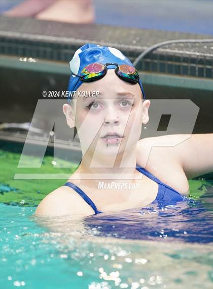 Thumbnail 3 in Lamphere vs. L'Anse Creuse (MHSAA MAC District) photogallery.
