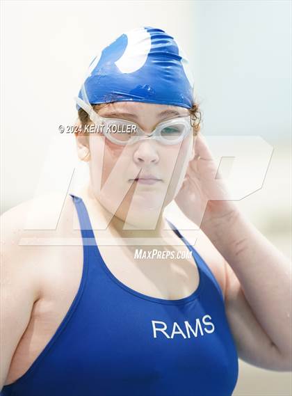 Thumbnail 1 in Lamphere vs. L'Anse Creuse (MHSAA MAC District) photogallery.