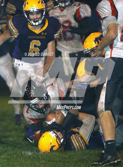 Thumbnail 3 in Kelseyville @ Middletown (CIF NCS D5 Quarterfinal Playoff) photogallery.