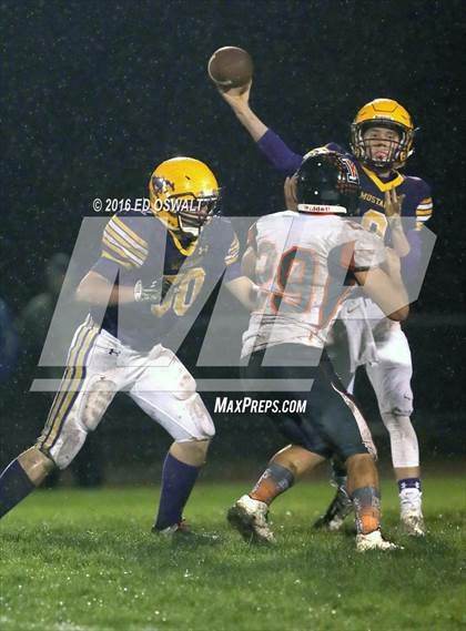 Thumbnail 3 in Kelseyville @ Middletown (CIF NCS D5 Quarterfinal Playoff) photogallery.