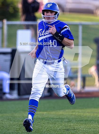 Thumbnail 2 in Papillion-LaVista South @ Skutt Catholic photogallery.