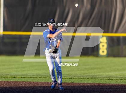 Thumbnail 3 in Papillion-LaVista South @ Skutt Catholic photogallery.