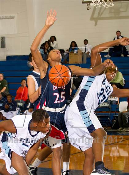 Thumbnail 3 in Atascocita vs. Alief Elsik (McDonald's Texas Invitational) photogallery.