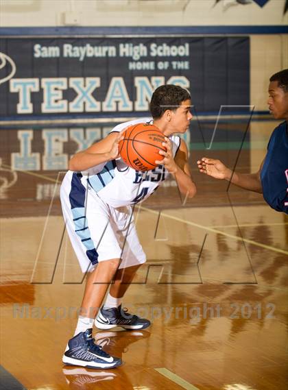 Thumbnail 3 in Atascocita vs. Alief Elsik (McDonald's Texas Invitational) photogallery.