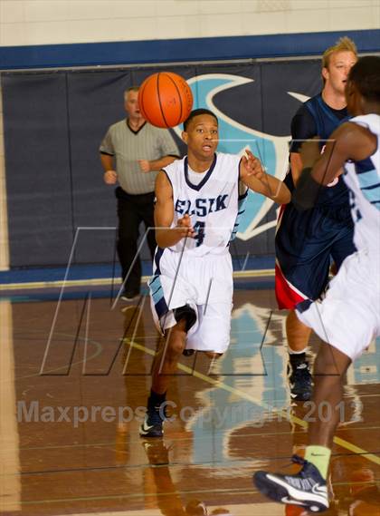 Thumbnail 1 in Atascocita vs. Alief Elsik (McDonald's Texas Invitational) photogallery.