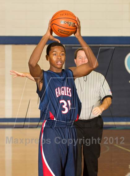 Thumbnail 2 in Atascocita vs. Alief Elsik (McDonald's Texas Invitational) photogallery.