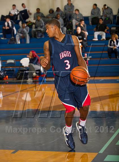 Thumbnail 1 in Atascocita vs. Alief Elsik (McDonald's Texas Invitational) photogallery.