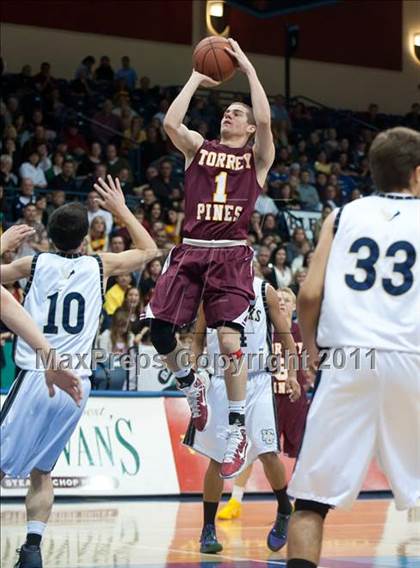 Thumbnail 1 in La Costa Canyon vs Torrey Pines (CIF SDS D1 Final) photogallery.