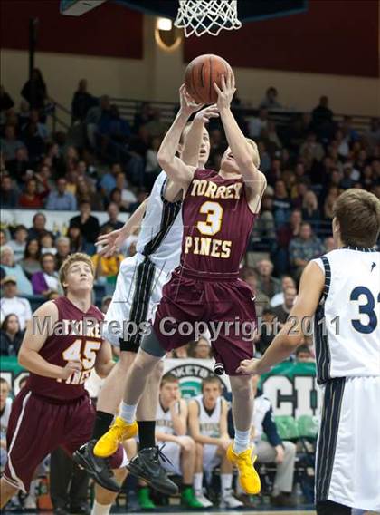 Thumbnail 1 in La Costa Canyon vs Torrey Pines (CIF SDS D1 Final) photogallery.