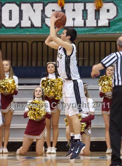 Thumbnail 3 in La Costa Canyon vs Torrey Pines (CIF SDS D1 Final) photogallery.