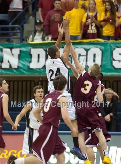Thumbnail 1 in La Costa Canyon vs Torrey Pines (CIF SDS D1 Final) photogallery.