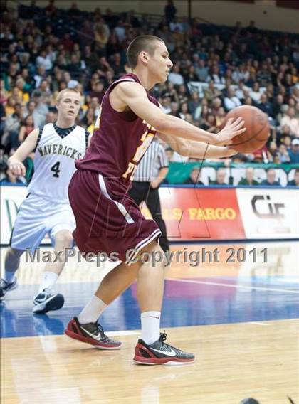 Thumbnail 1 in La Costa Canyon vs Torrey Pines (CIF SDS D1 Final) photogallery.