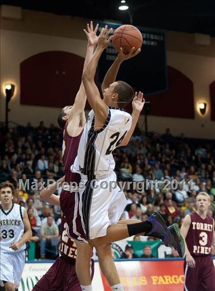 Thumbnail 3 in La Costa Canyon vs Torrey Pines (CIF SDS D1 Final) photogallery.