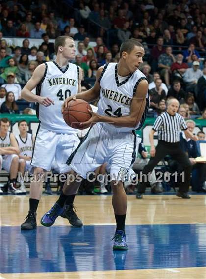 Thumbnail 3 in La Costa Canyon vs Torrey Pines (CIF SDS D1 Final) photogallery.