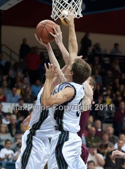 Thumbnail 3 in La Costa Canyon vs Torrey Pines (CIF SDS D1 Final) photogallery.