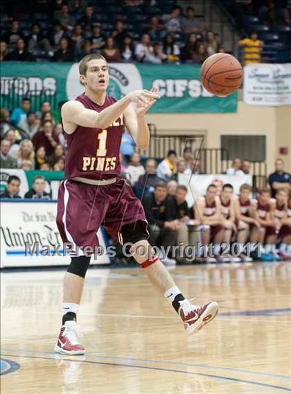 Thumbnail 1 in La Costa Canyon vs Torrey Pines (CIF SDS D1 Final) photogallery.