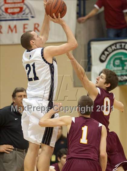 Thumbnail 2 in La Costa Canyon vs Torrey Pines (CIF SDS D1 Final) photogallery.