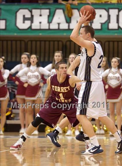 Thumbnail 3 in La Costa Canyon vs Torrey Pines (CIF SDS D1 Final) photogallery.