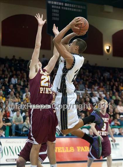 Thumbnail 2 in La Costa Canyon vs Torrey Pines (CIF SDS D1 Final) photogallery.