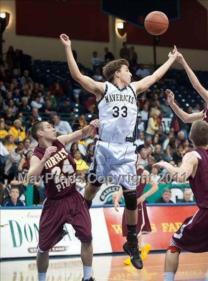 Thumbnail 2 in La Costa Canyon vs Torrey Pines (CIF SDS D1 Final) photogallery.