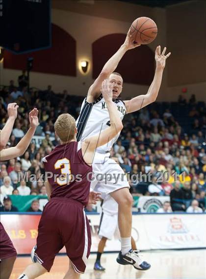 Thumbnail 3 in La Costa Canyon vs Torrey Pines (CIF SDS D1 Final) photogallery.