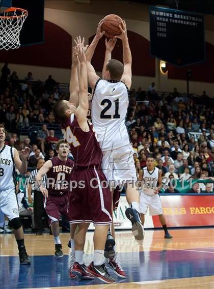 Thumbnail 1 in La Costa Canyon vs Torrey Pines (CIF SDS D1 Final) photogallery.