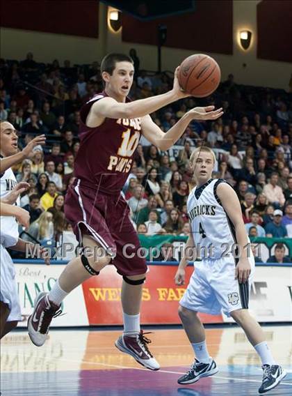 Thumbnail 2 in La Costa Canyon vs Torrey Pines (CIF SDS D1 Final) photogallery.