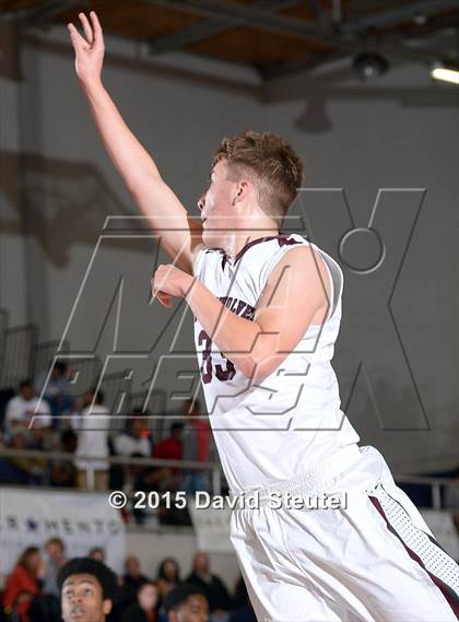 Thumbnail 2 in El Cerrito vs. Woodcreek (St. Hope Elite Classic) photogallery.