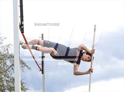 Thumbnail 1 in Kern Invitational photogallery.