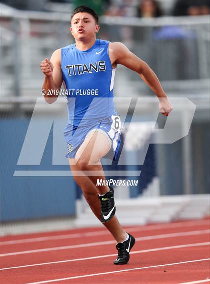 Thumbnail 3 in Kern Invitational photogallery.